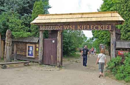 Tokarnia muse ethnologique Pologne