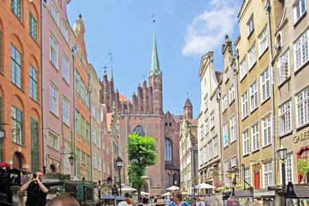 Gdansk - Dantzig - Pologne rue amriaka basilique Notre dame