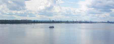 rivière Kama, près de Glasov, affluent de la Volga Russie 