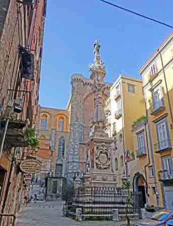 naples quartier historique