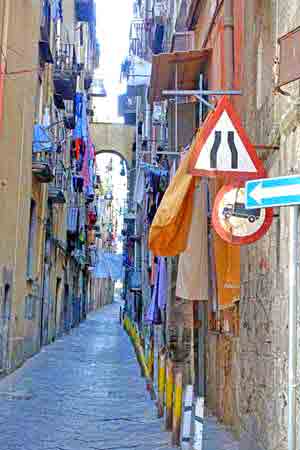 Naples via dei Tribunali