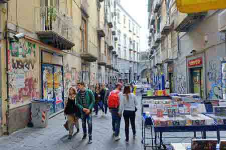 Naples Via dei tribunali