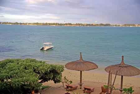 plage de Grand baie  l'le Maurice