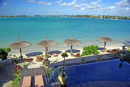 plage de Grand baie  l'le Maurice