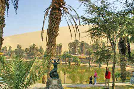 Pérou Huacachina la lagune oasis les dunes 