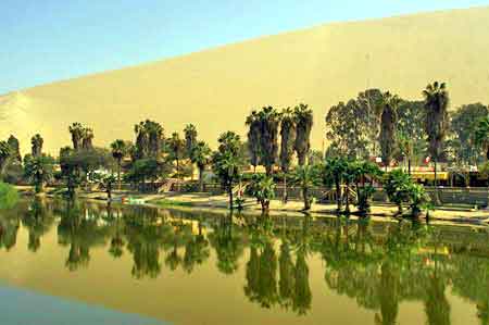 Pérou Huacachina la lagune oasis les dunes 