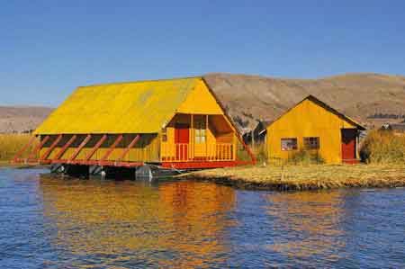 Pérou Lac Titicaca Iles flottantes Uros  