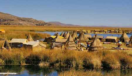 Pérou Lac Titicaca Iles flottantes Uros  