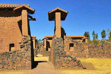 Pérou  Temple de Wiracocha à Raqchi  