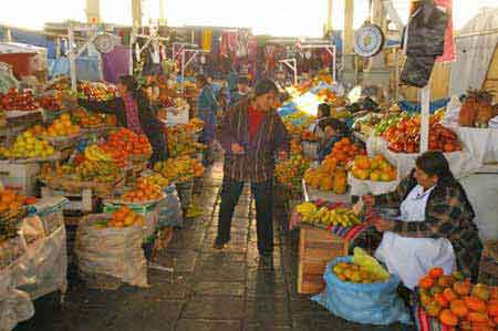 marché de San Pedro Cuzco Perou