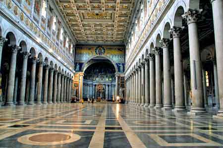 intérieur de la basilique Saint Paul hors les murs, San Paolo Fuori le Mura