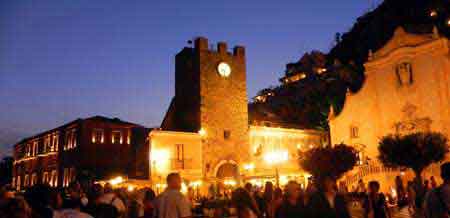 Torre dell orologio Taormina Sicile 