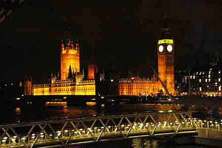 le parlement de Londres la nuit
