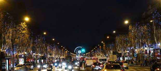 Paris champs ELysées en décembre