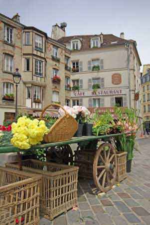 Paris Quartier Latin  place Sainte Geneviève