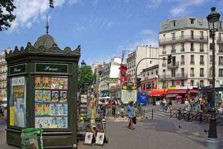 place blanche Paris