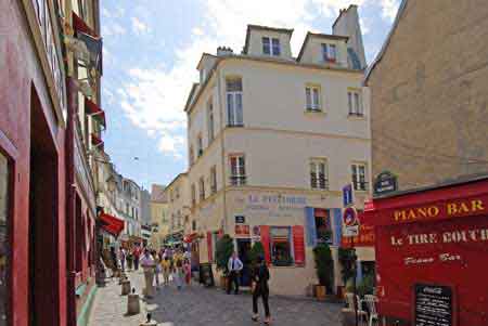 rue Morvins Montmartre Paris