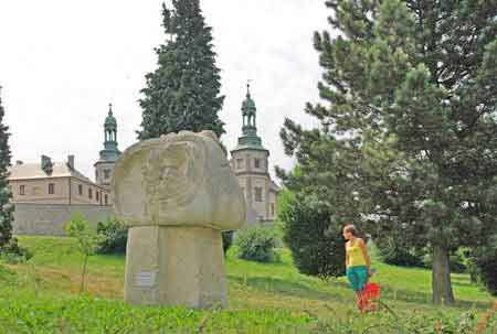 Kielce palais des évêques et la cathédrale Pologne