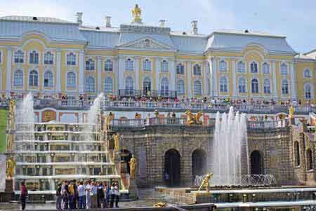 Peterhof : les fontaines  St Petersbourg Russie