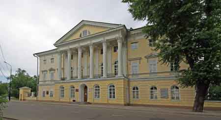 Irkoutsk - place Alexandre III, la maison Blanche Sibérie