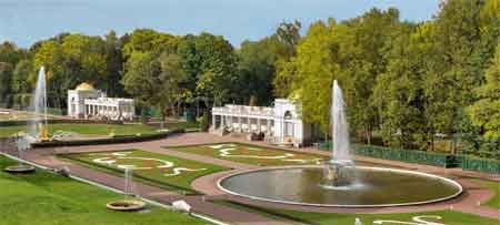 peterhof fontaines les colonades