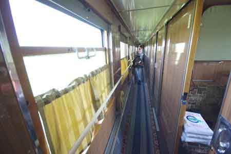 transsibérien, wagon, couloir et cabines