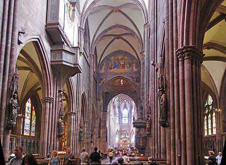 interieur de la cathédrale de Fribourg