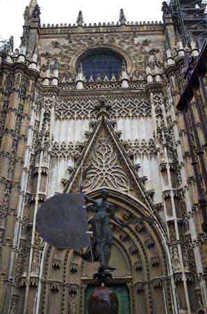 entrée de la cathédrale de Seville 