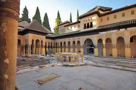 Alhambra de Grenade   palais Nazaries Andalousie