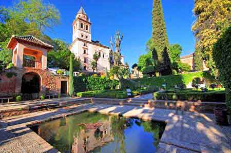 Alhambra de Grenade jardins et tours Andalousie