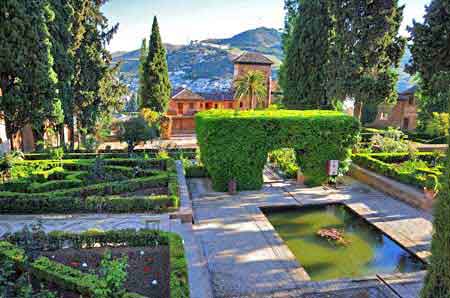 Alhambra de Grenade jardins et tours Andalousie