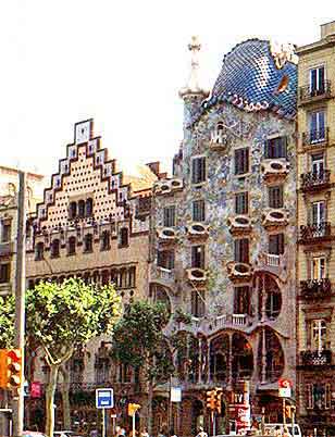 Barcelone Passeig de Gracia  Gaudi 
