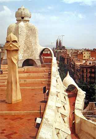 Barcelone Passeig de Gracia  Gaudi 