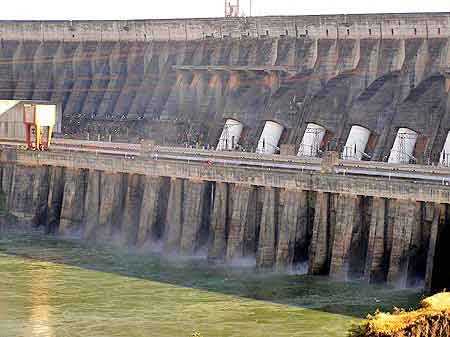 Brsil  barrage d'Itaipu