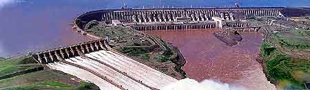 Brsil  barrage d'Itaipu