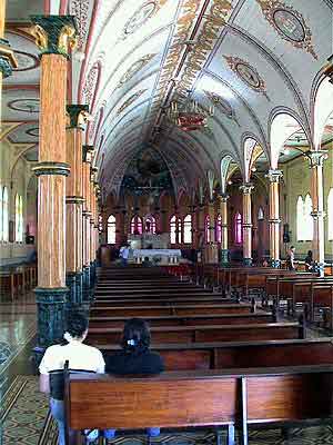 Costa Rica, L'église San raphael de Zarcero