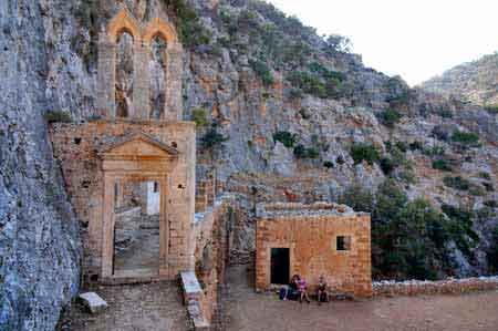 akrotiri katholico crete