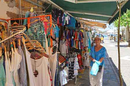 agios nikolaos shopping