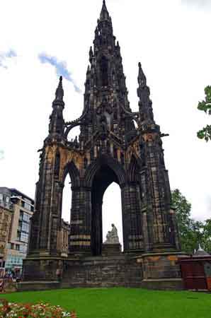 Edimbourg centre Ecosse Scott Monument