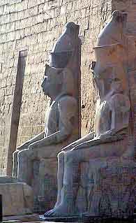 Temple de Louxor vallée du nil Egypte