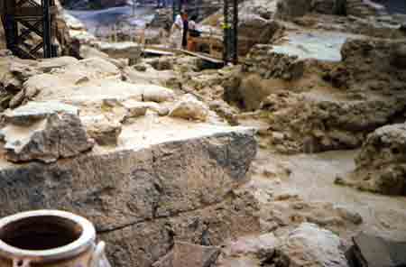 les fouilles et ruines d'Akrotiri Santorin