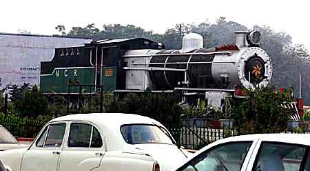 Agra ville circulation train
