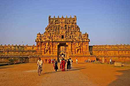 Inde Tamil Nadu Tanjore  temple de    	Brihadishwara