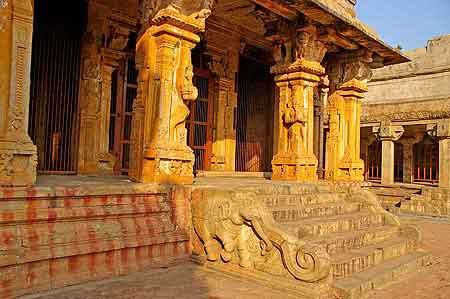 Inde Tamil Nadu Tanjore  temple de    	Brihadishwara