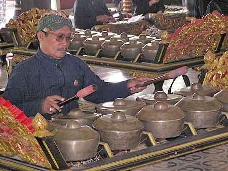 Indonesie  Le palais du Sultan  Yodjakarta Java 