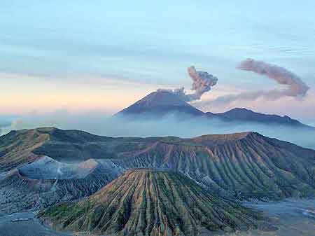 Indonesie  le volcan Bromo Java 