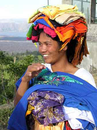 vsourire balinais prs du  Lac Batur Bali	Indonsie