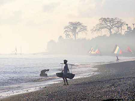 Bali, Indonsie, Amed pirogue à balancier    