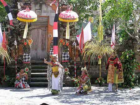 danse du barong Ubud Bali	Indonsie