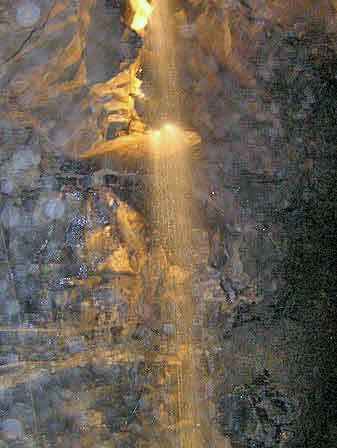 Irlande Burren  Les grottes d'Aillwee 